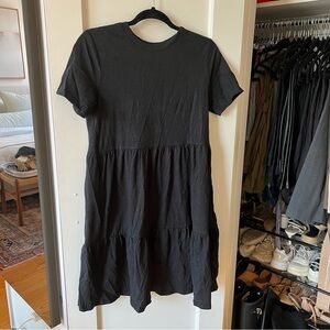Gap black tiered dress -xs